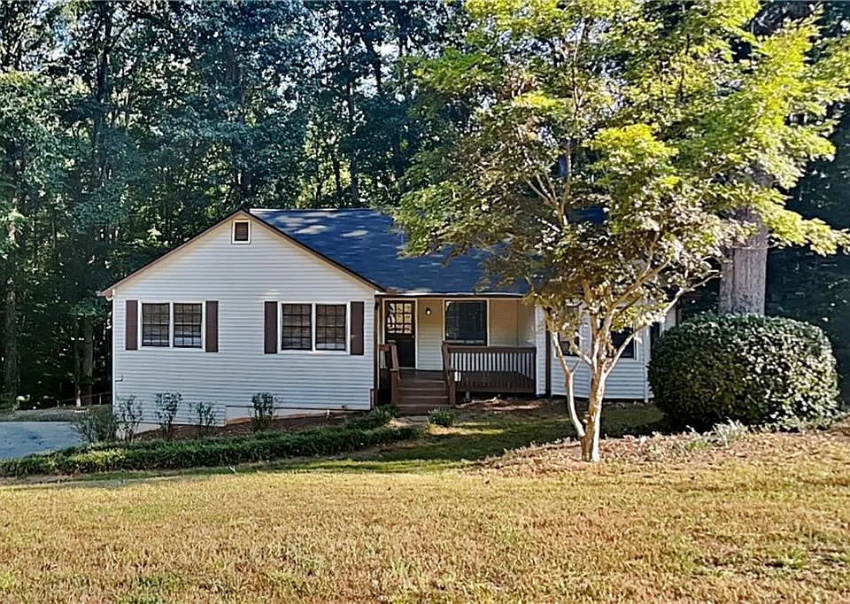 327 Pine Trl