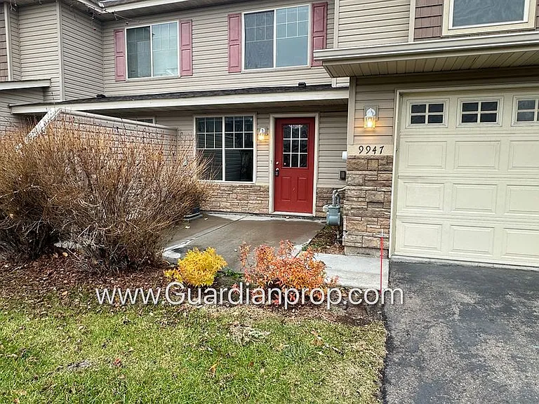 9927 Vera Cruz Ln N — Photo 24