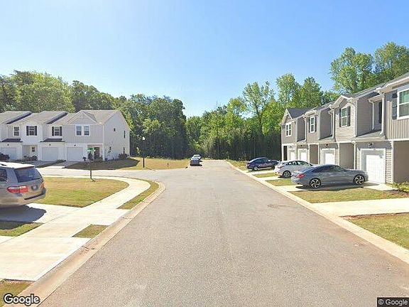 Exterior Neighborhood (street photo)