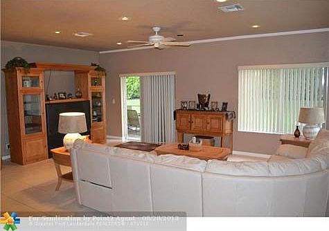 4th image of 1212 SW 48th Ter #1212