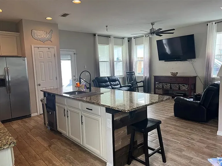 5160 Autumn Ridge Dr — Photo 15