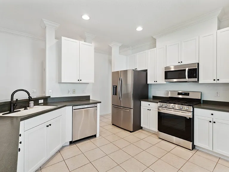 5007 River Gem Ave — Photo 5