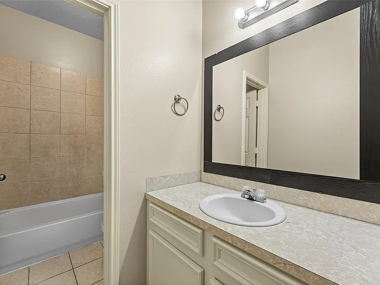 4536 Mallow St #B — Photo 11