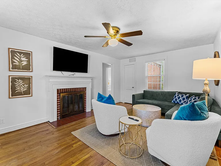 5701 Wythe Ave — Photo 8