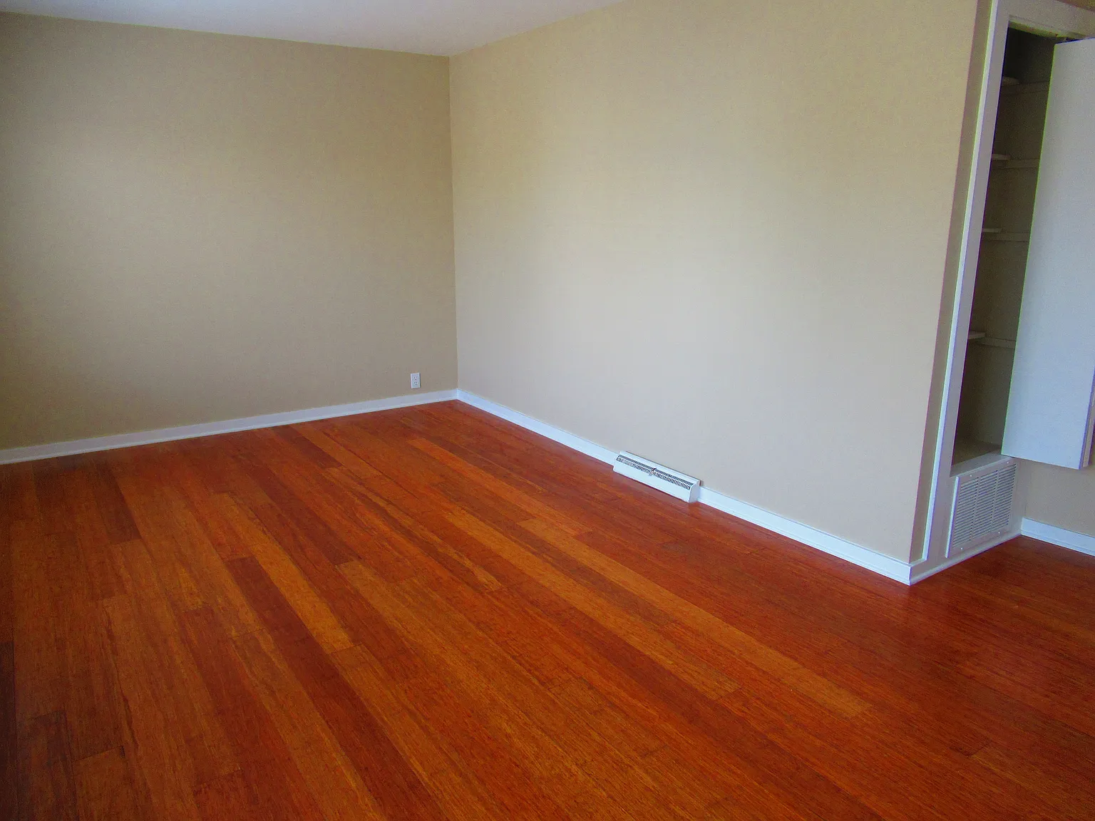1 bed, 450 sqft, $3,500 — Photo 2