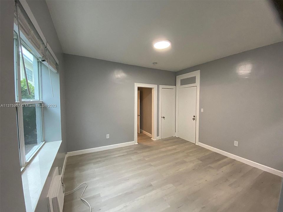 1st image of 1618 Michigan Ave APT 4