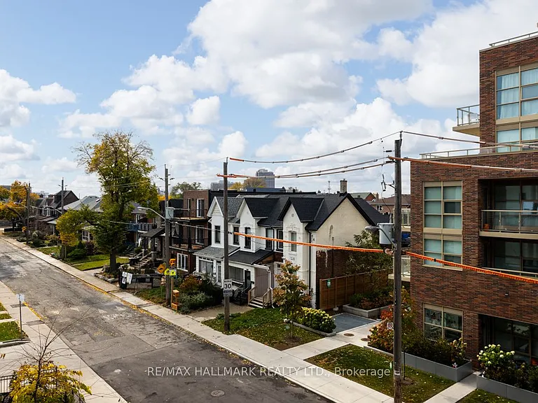 385 Osler St #306 — Photo 18