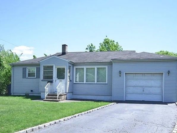 271 Valley Rd