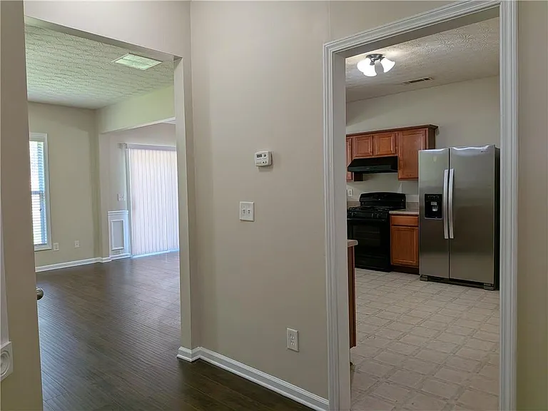4624 Windale Dr — Photo 5