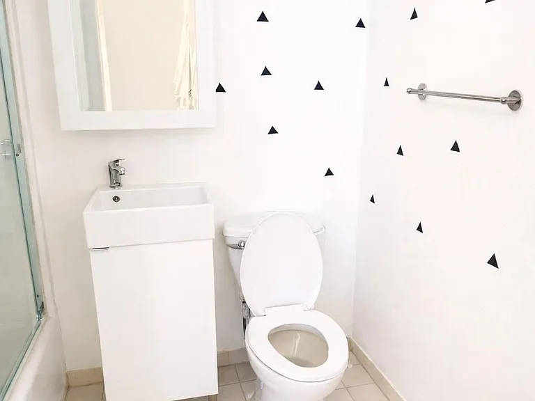 5 Linden St #2E — Photo 7