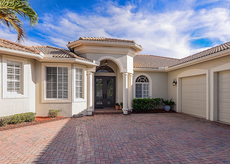1st image of 4609 SW Long Bay Dr