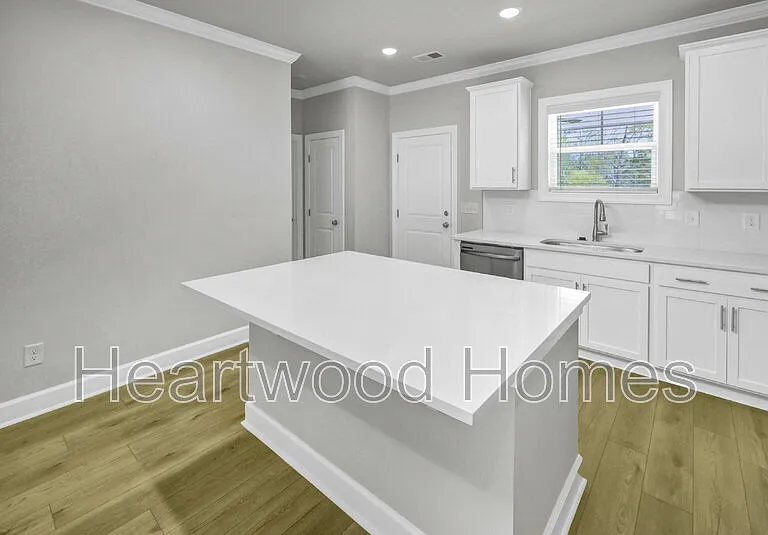 6640 Satchel Ford Rd — Photo 9