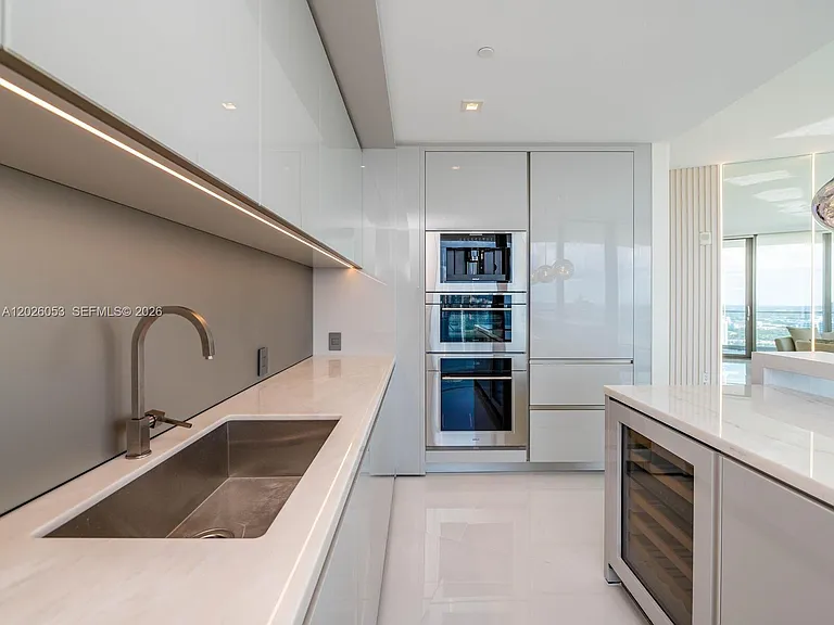 18975 Collins Ave #3105 — Photo 4