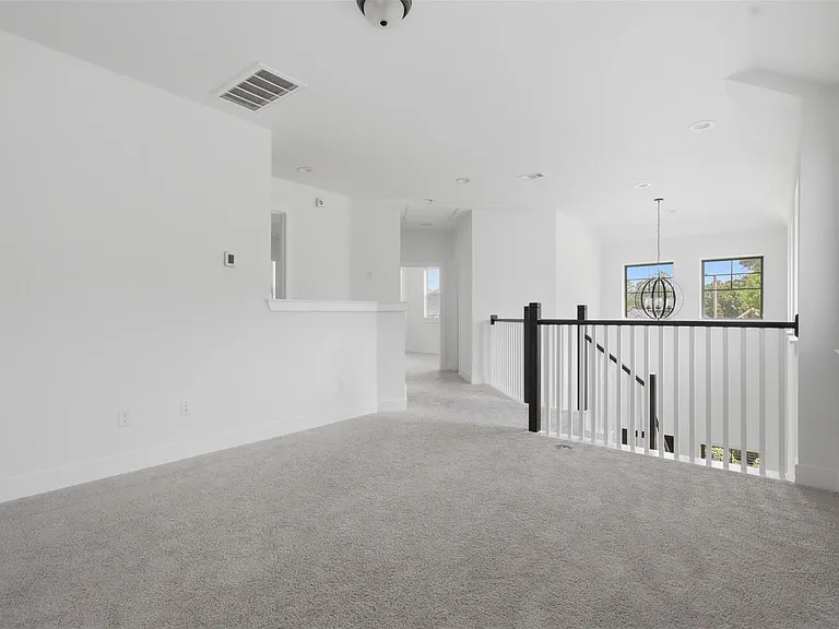 313 Rise Ln — Photo 17