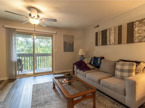 174 Turnwood Ln, Winston Salem, NC 27104