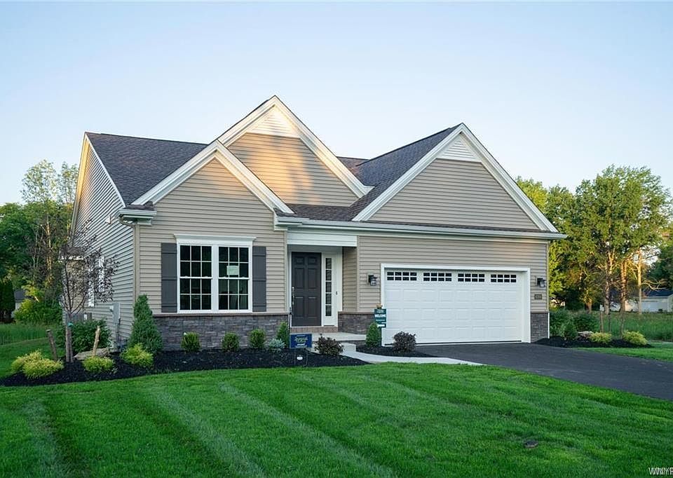 1st image of 38 Golden Crescent Way