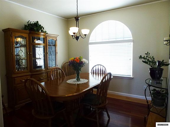 3rd image of 3850 Sweetland Dr