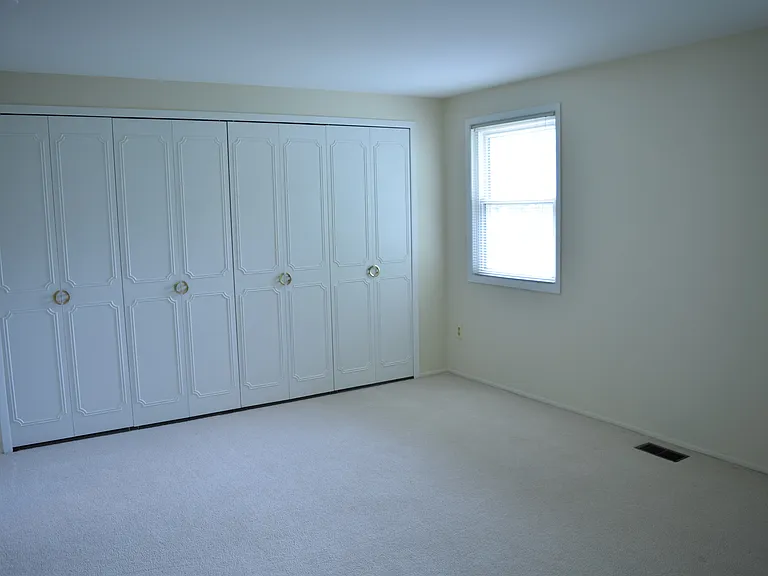 1594 Brentwood Dr — Photo 16