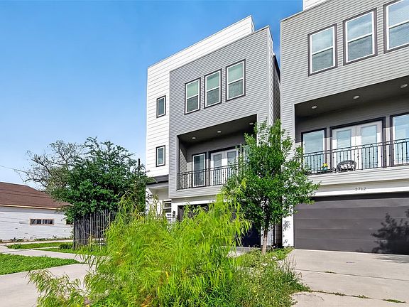 3rd image of 2714 Nagle St