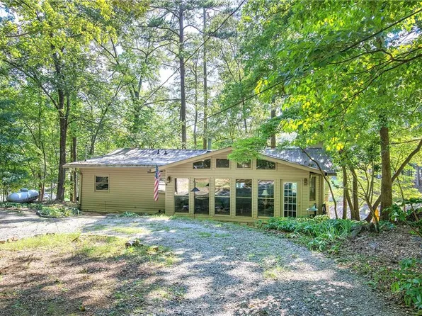 40 Oriole Dr SE, White, GA 30184