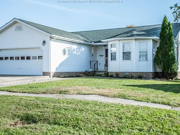2835 Virginia Ave, Hurricane, WV 25526