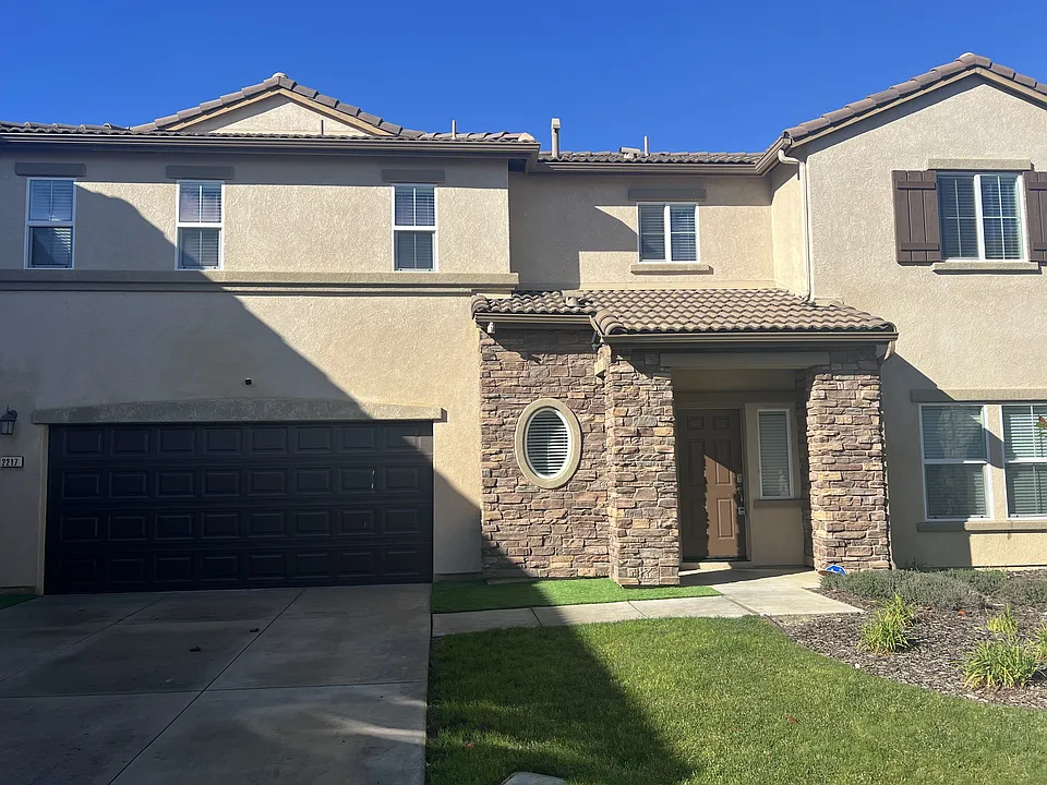 2217 Meridian Way