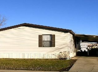 1014 Springdale Ln, Dekalb, IL 60115