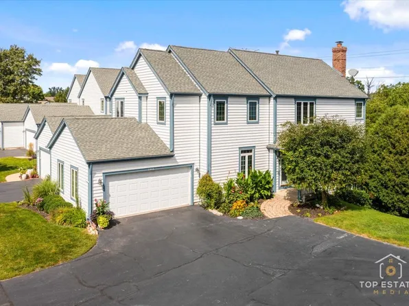 1315 Queen Ann Ln, Gurnee, IL 60031