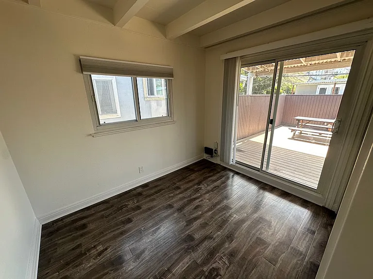 128 Montreal St — Photo 11
