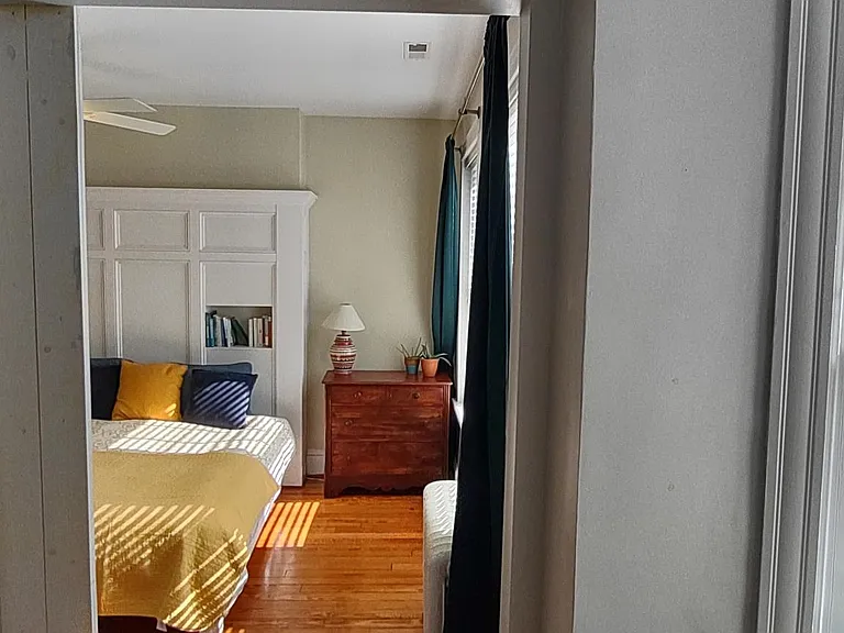 2116 Rosewood Ave — Photo 14