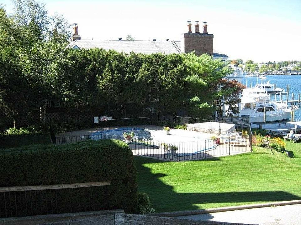 301 Belvedere Ave Charlevoix, MI, 49720 Apartments for Rent Zillow