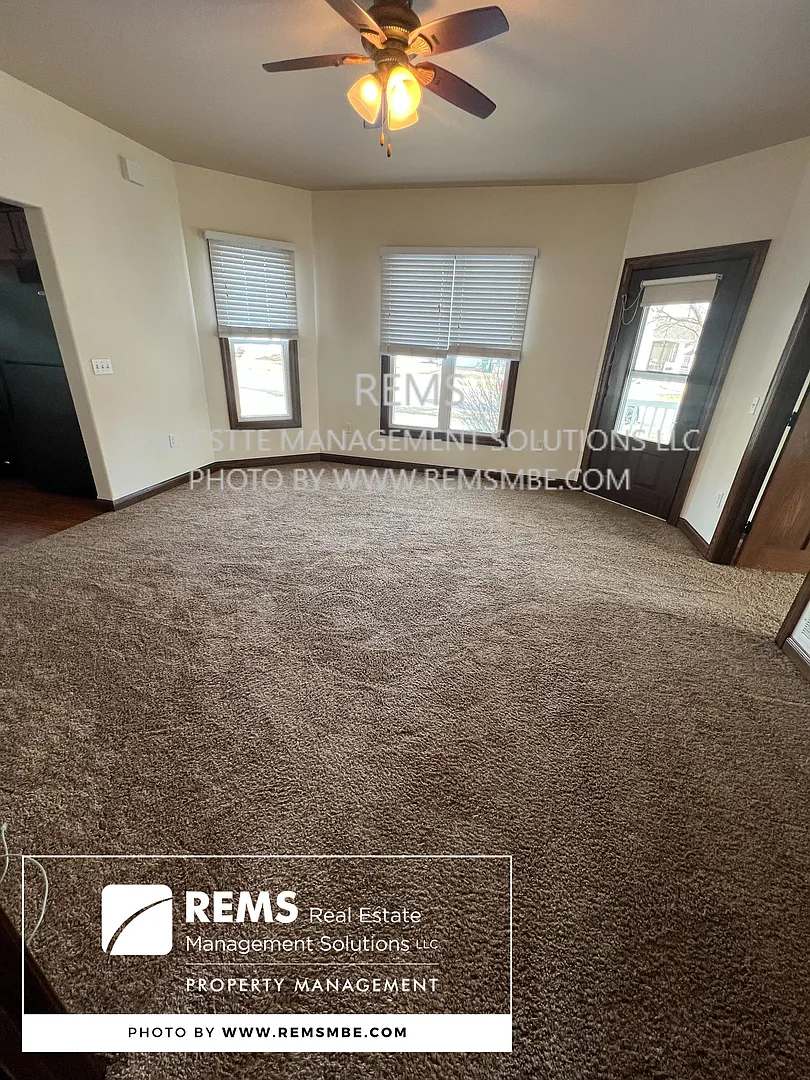 345 Laurel Street Unit #2, Reedsburg WI — Photo 3
