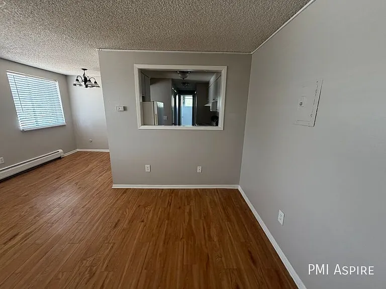 3333 Grant St #205 — Photo 5