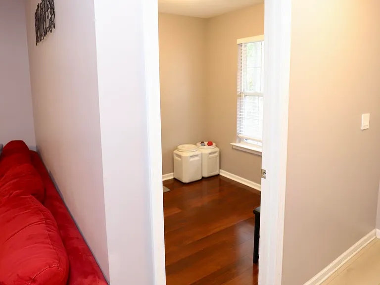 1733 Benelli St — Photo 8