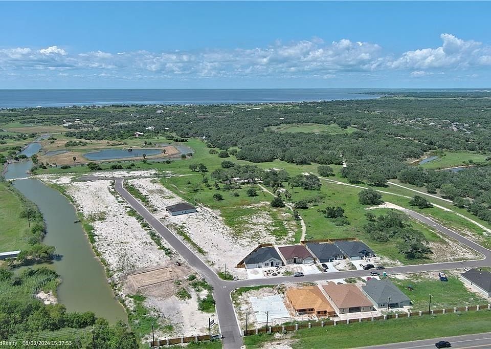 2nd image of 134 Heritage Park