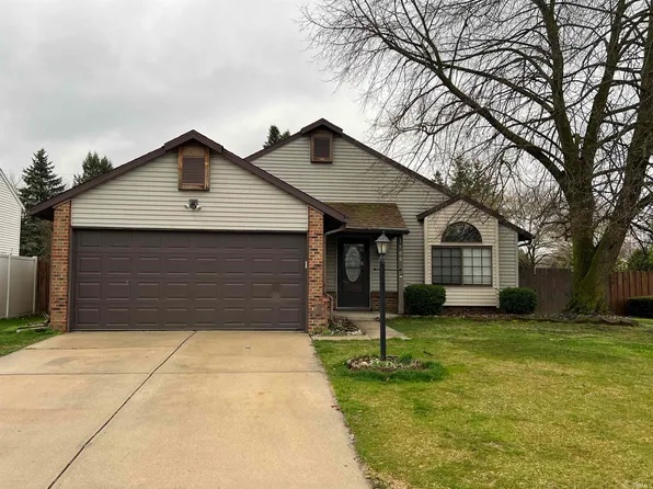 1900 Woodland Dr, Elkhart, IN 46514