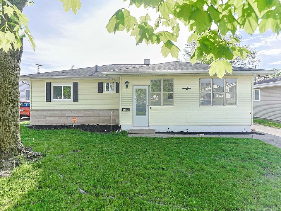 1st image of 1228 N Ironwood Dr