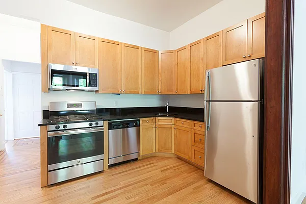 Rented by Berman Realty | media 16