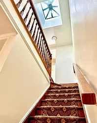 Rented by R New York