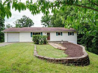 892 Centers Rd, Charleston, WV 25311