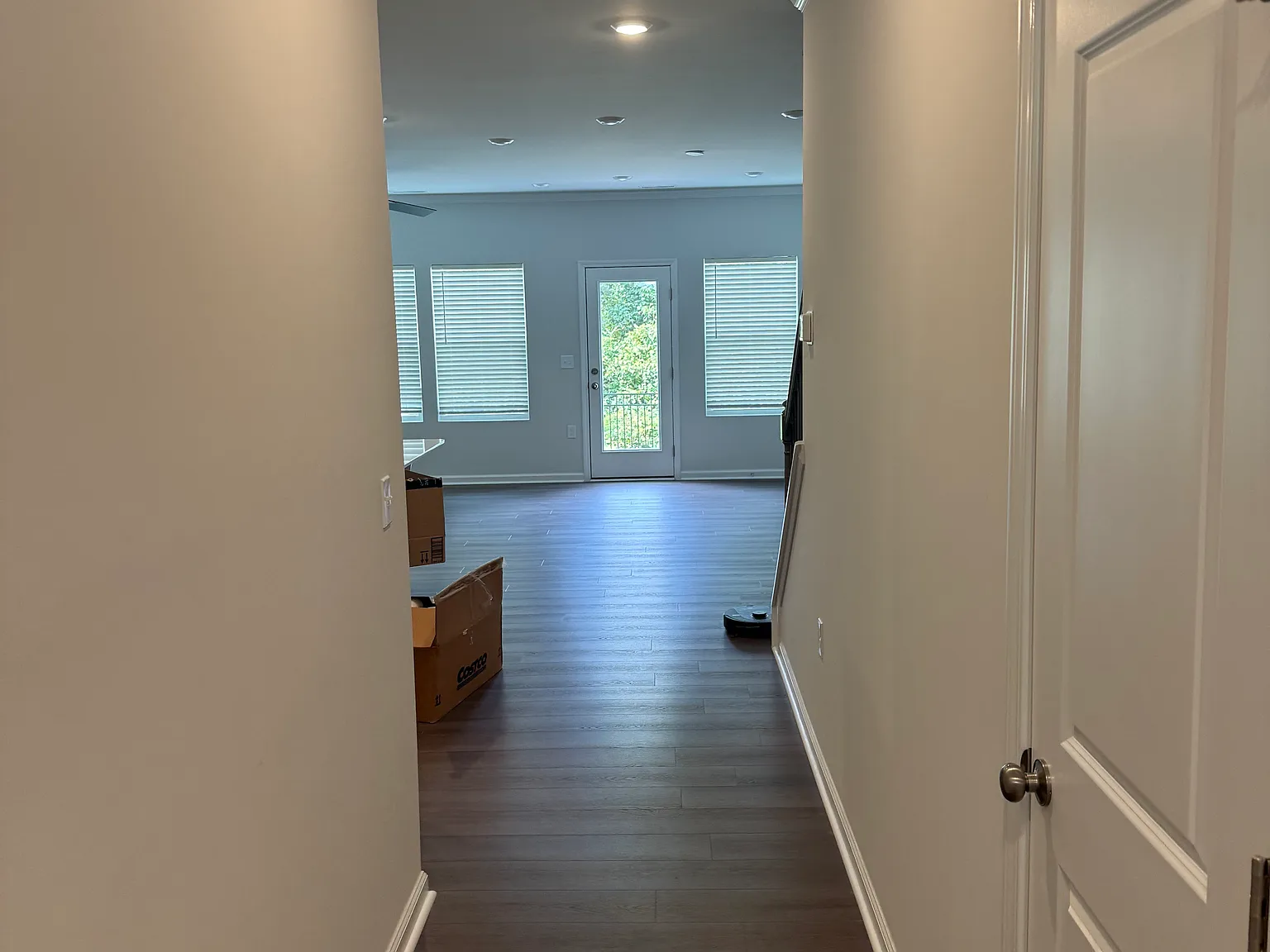 3 bed, 2.5 bath, 1624 sqft, $2,000 — Photo 3