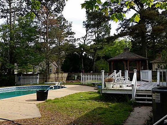 2nd image of 617 Montebello Cir