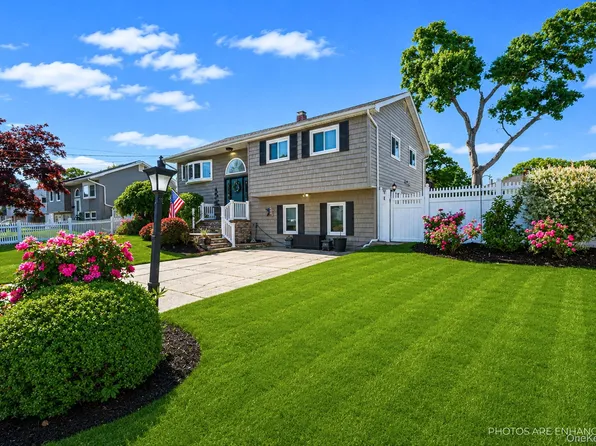 415 Elmwood Street, Islip Terrace, NY 11752