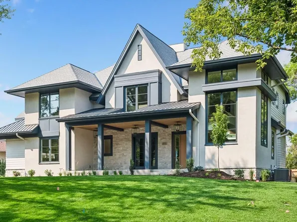 5252 Lochloy Dr, Edina, MN 55436