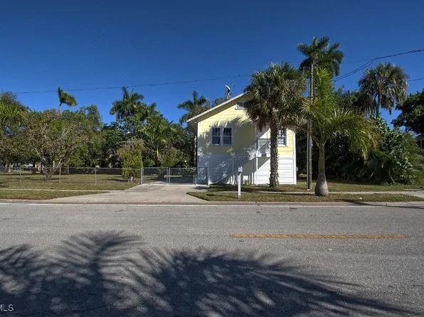 1615 Cranford Ave, Fort Myers, FL 33916