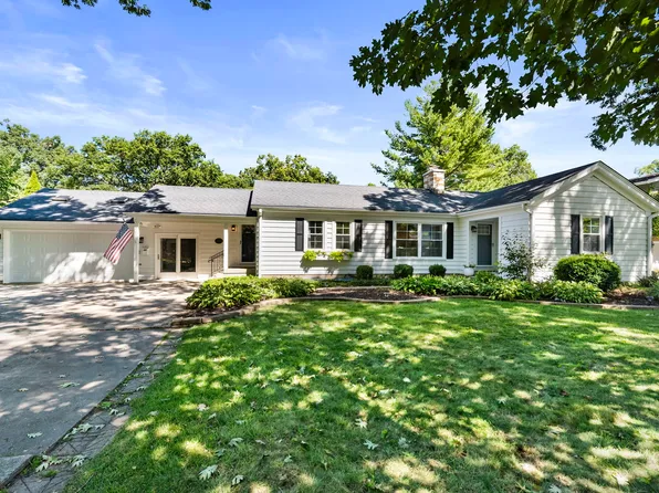 227 Woodward Ave, Geneva, IL 60134