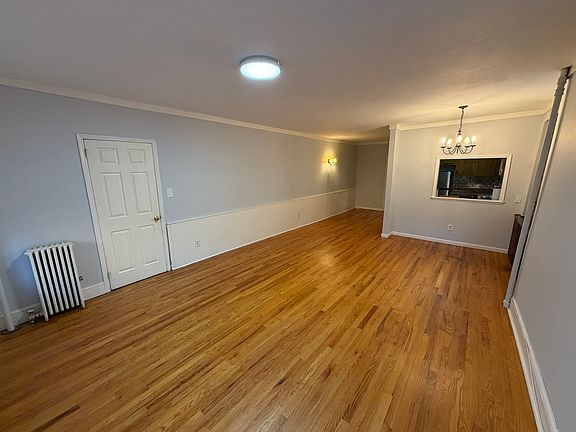 Living/Dining/Gallery Area