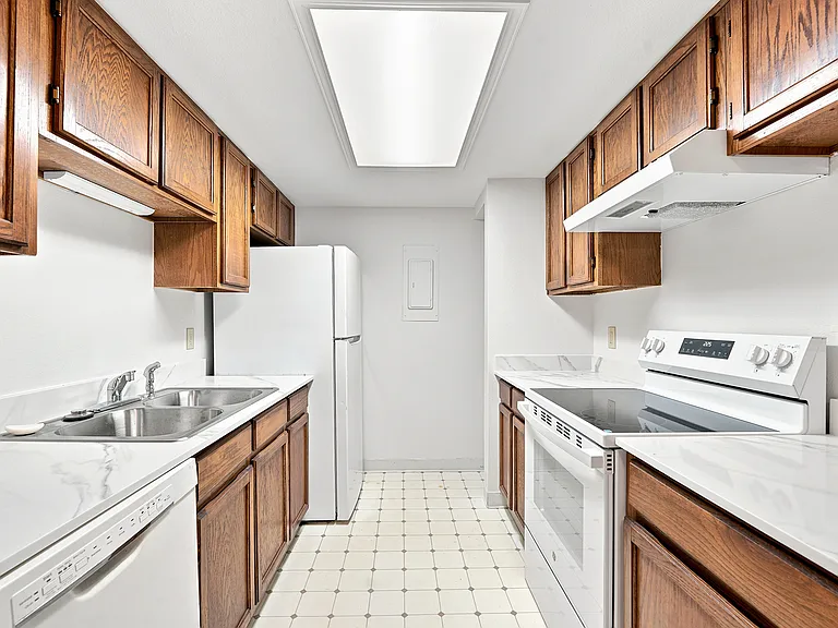 8335 Fairmount Dr #8-107 — Photo 7