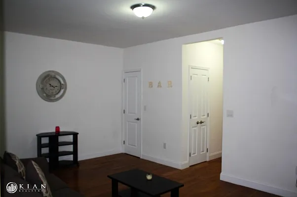 Rented by Kian Realty | media 8