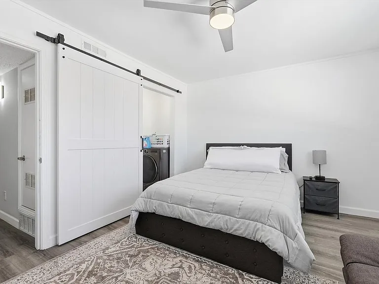 9829 Park Lane Ct — Photo 10